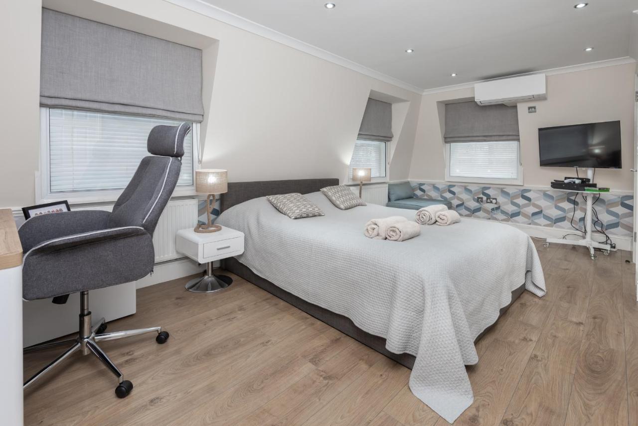The London House - Entire Villa Екстер'єр фото
